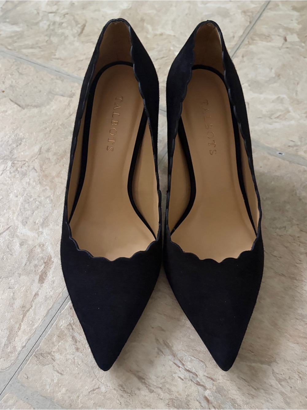 Talbots Black Suede Scalloped Pointed Toe Pumps Heels Size 7M Classic - Picture 6 of 7